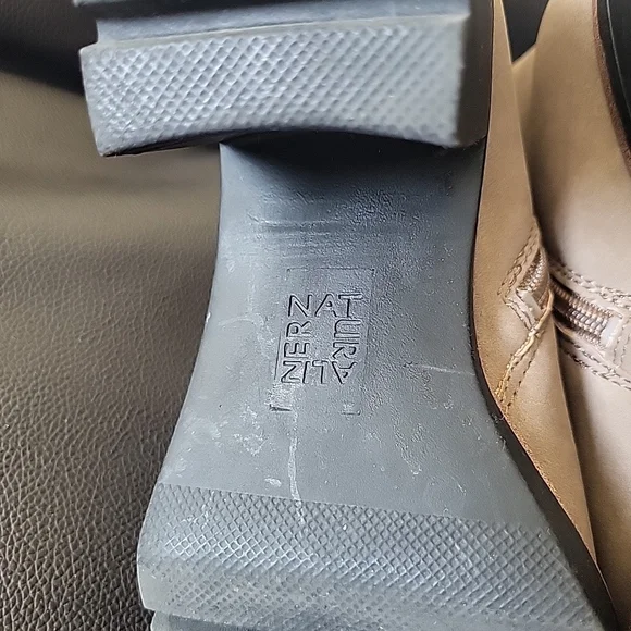 Madalynngore Tan & Black Boots Heel Size 6M Man Made Botties Pumps - Picture 5 of 6